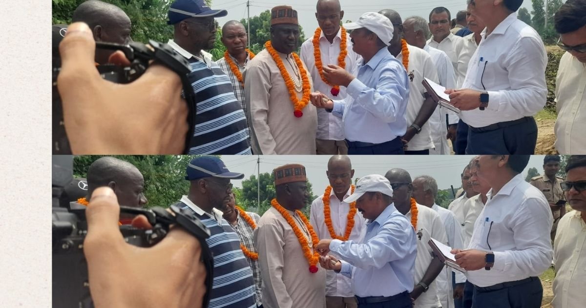 दिनांक 20-08-2026 को कृषि एवं खाद्य सुरक्षा राज्य मंत्री नाइजीरिया एवं अन्य माननीय अतिथि महोदय को सम्मानित किया गया।